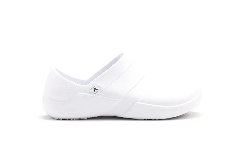 AnyWear Footwear Journey in White